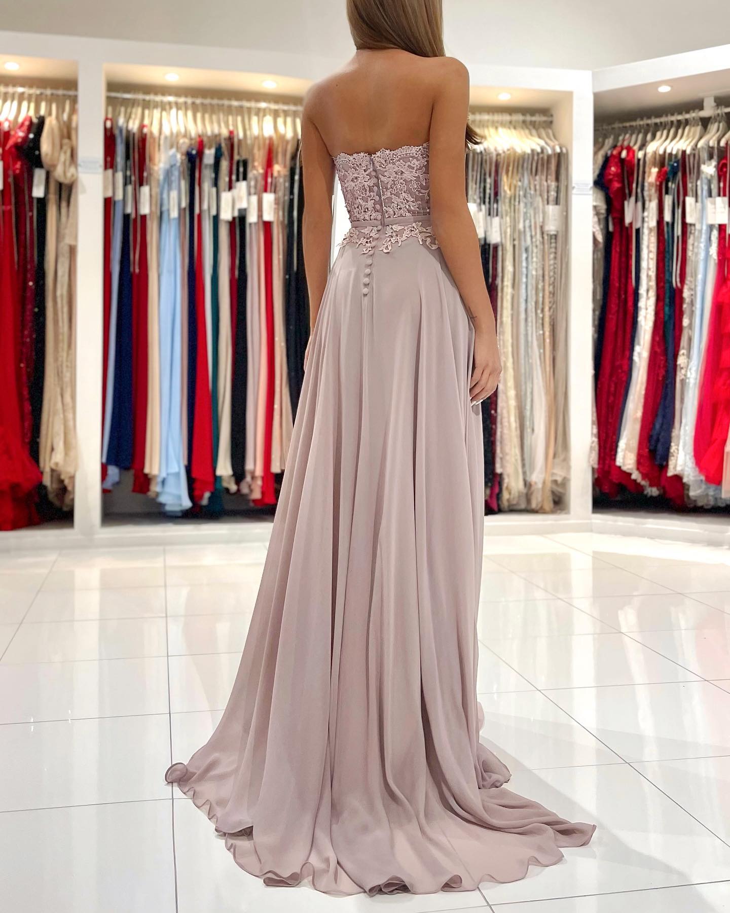 Elegant Sweetheart Floor-length Appliques Lace Prom Dresses with Split