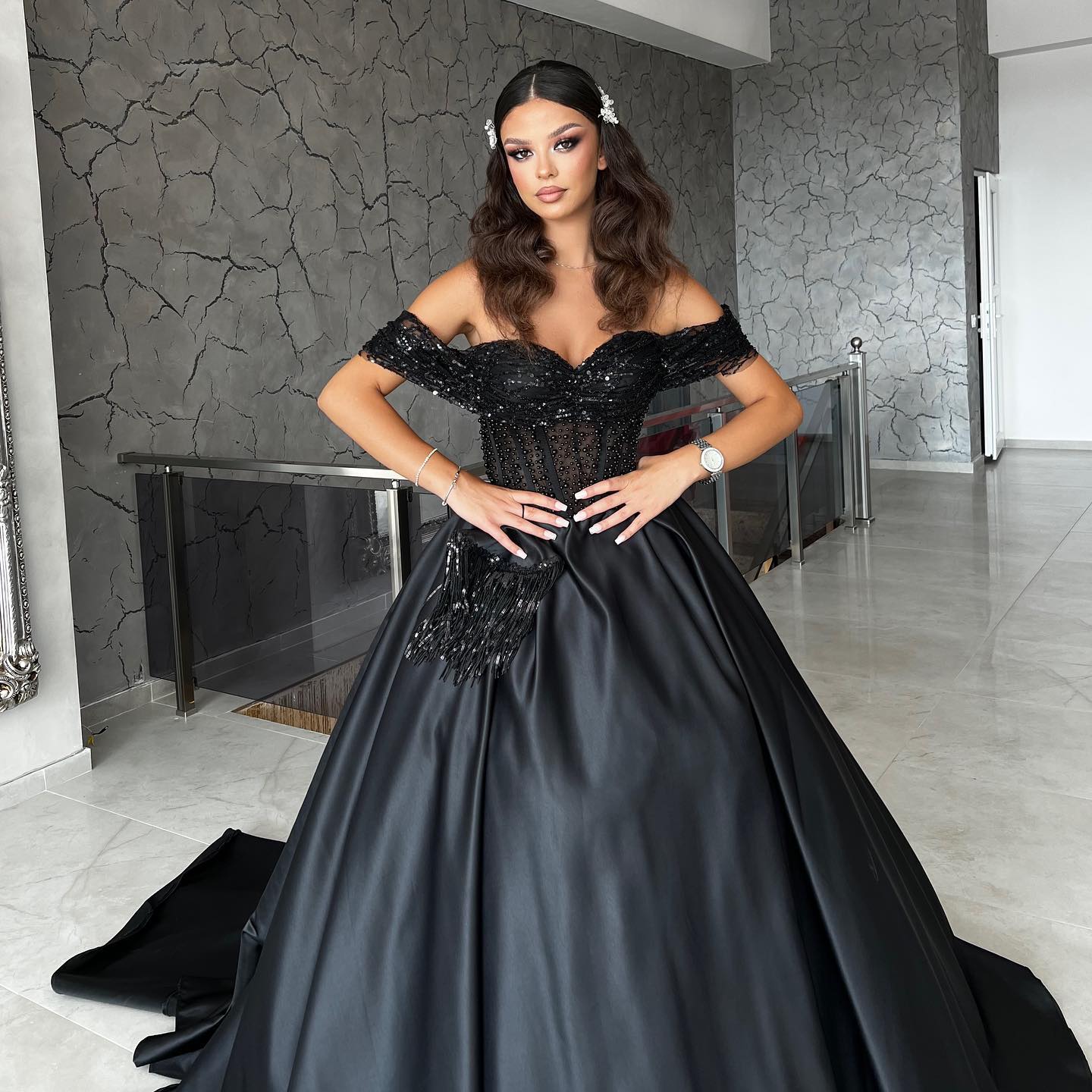 Elegant Sweetheart Off-the-Shoulder Black Prom Dresses with Beads