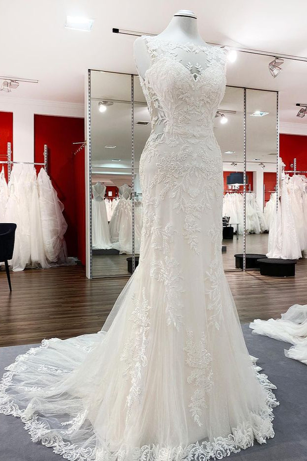 Elegant Tulle White Lace Sleeveless Mermaid Wedding Dresses Long