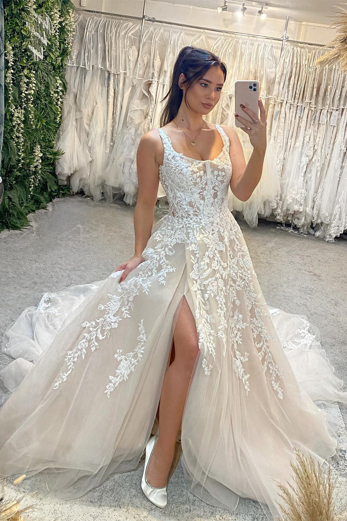 Fabulous Long A-line Sleeveless Lace Wedding Dress with Graceful Slit