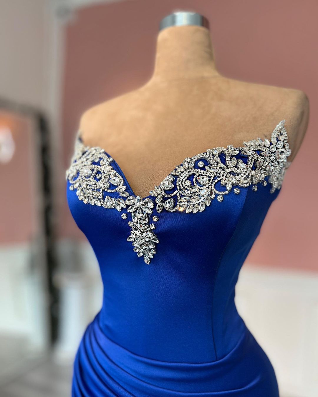 Exquisite Royal Blue Column Jewels Strapless Prom Dress With Slit