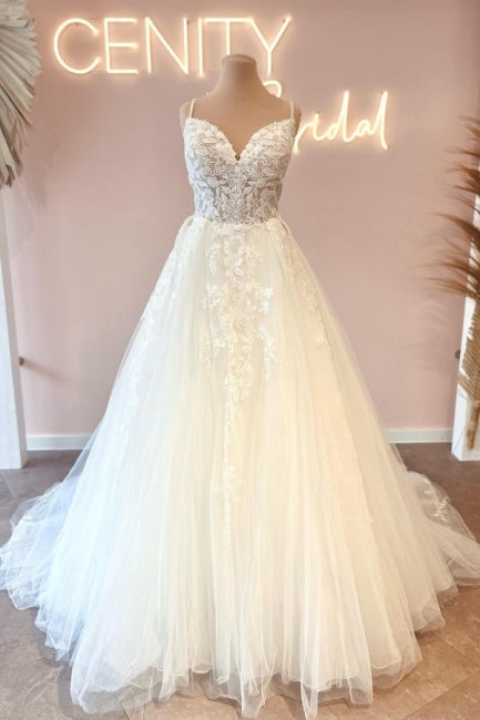 Glamorous Spaghetti Strap Sleeveless A-Line Lace Wedding Gown