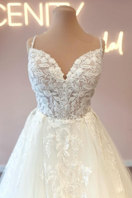 Glamorous Spaghetti Strap Sleeveless A-Line Lace Wedding Gown