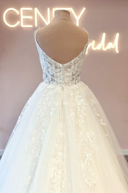 Glamorous Spaghetti Strap Sleeveless A-Line Lace Wedding Gown