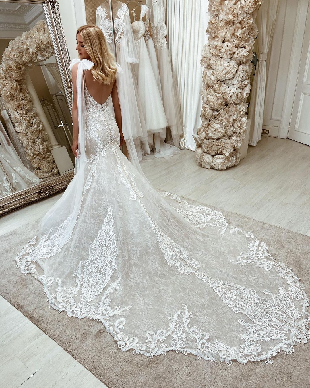 Glorious Lace Mermaid Wedding Dress Sleeveless