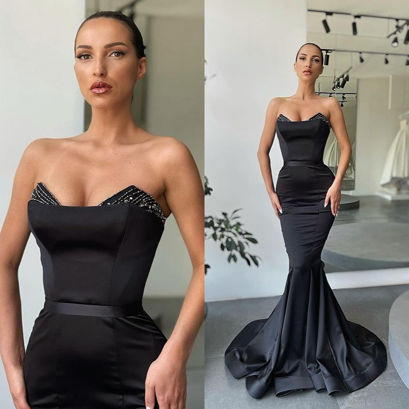 Gorgeous Black Mermaid Beadings Long Evening Gowns