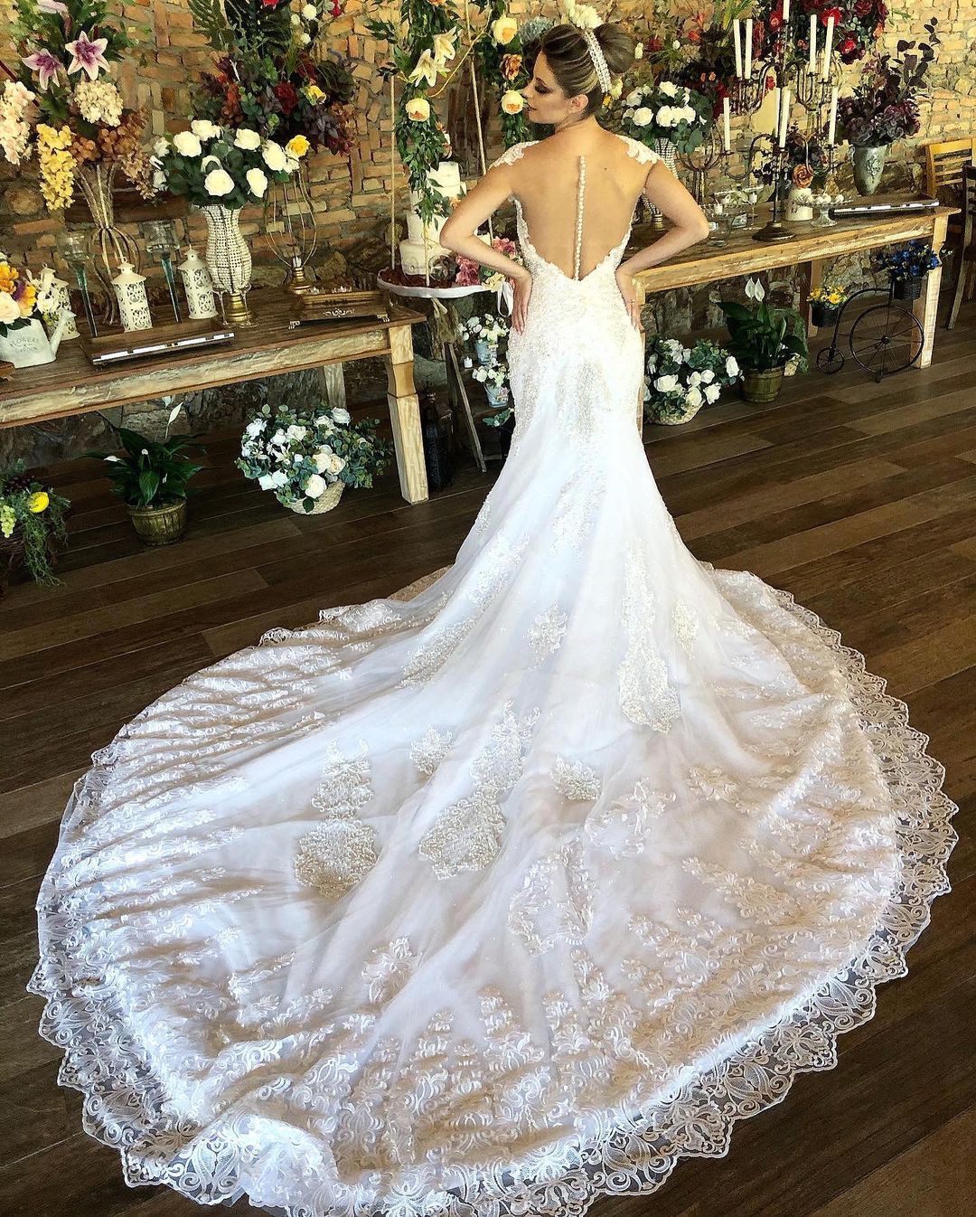 Gorgeous Cap Sleeves Mermaid Wedding Dress Lace Bridal Wear With Zipper Back