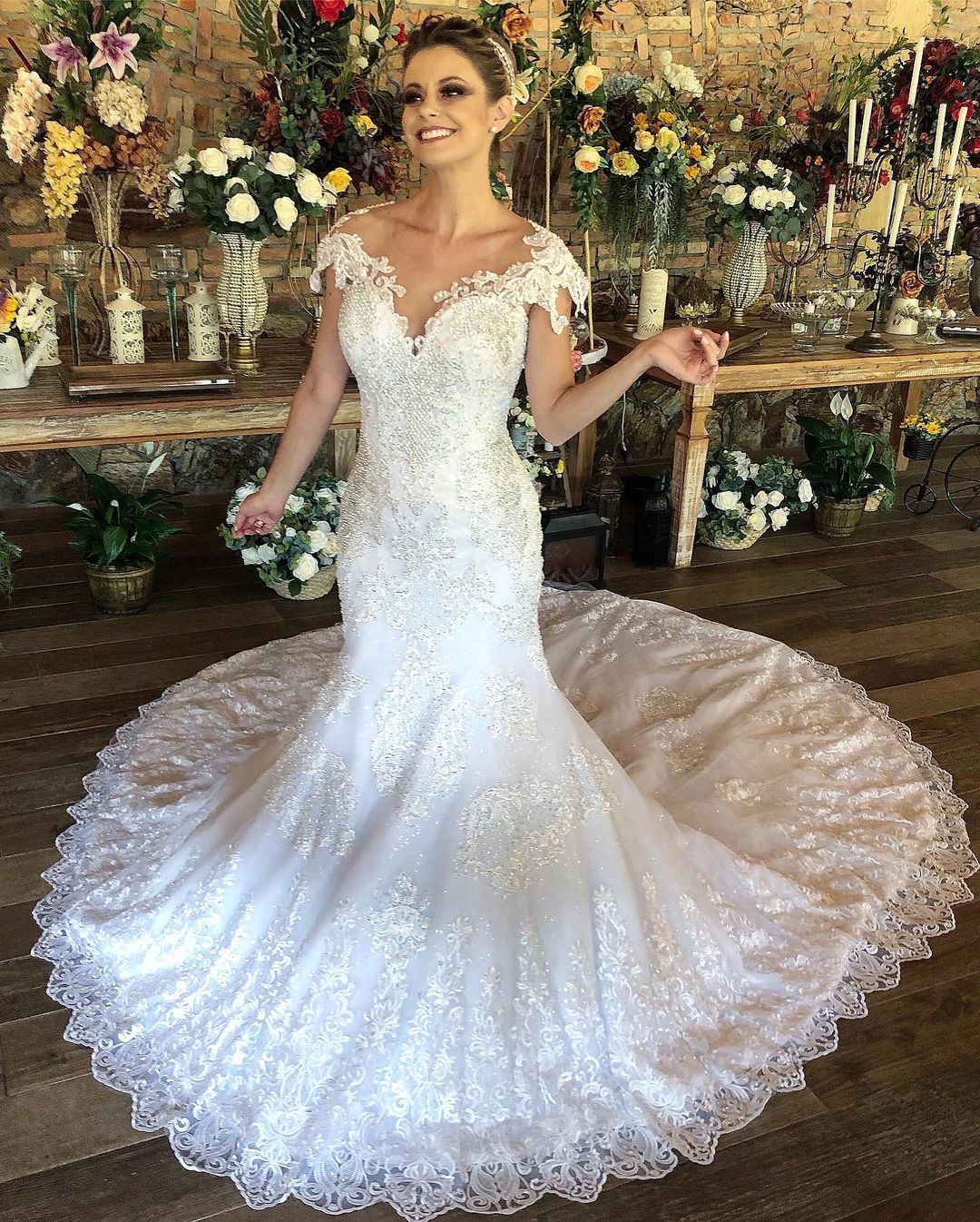 Gorgeous Cap Sleeves Mermaid Wedding Dress Lace Bridal Wear With Zipper Back