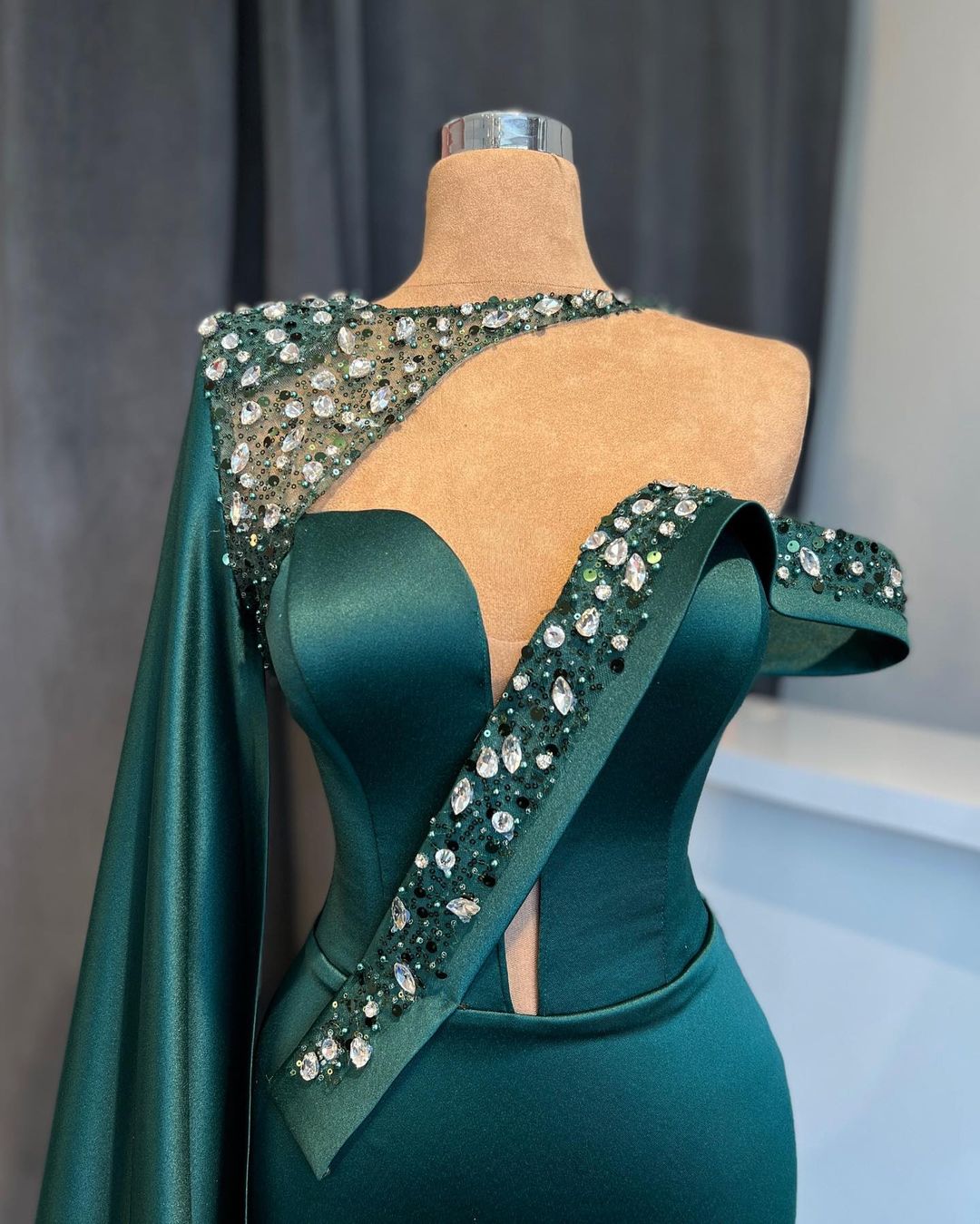 Fabulous Mermaid Dark Green Crystals Prom Dress With Lace