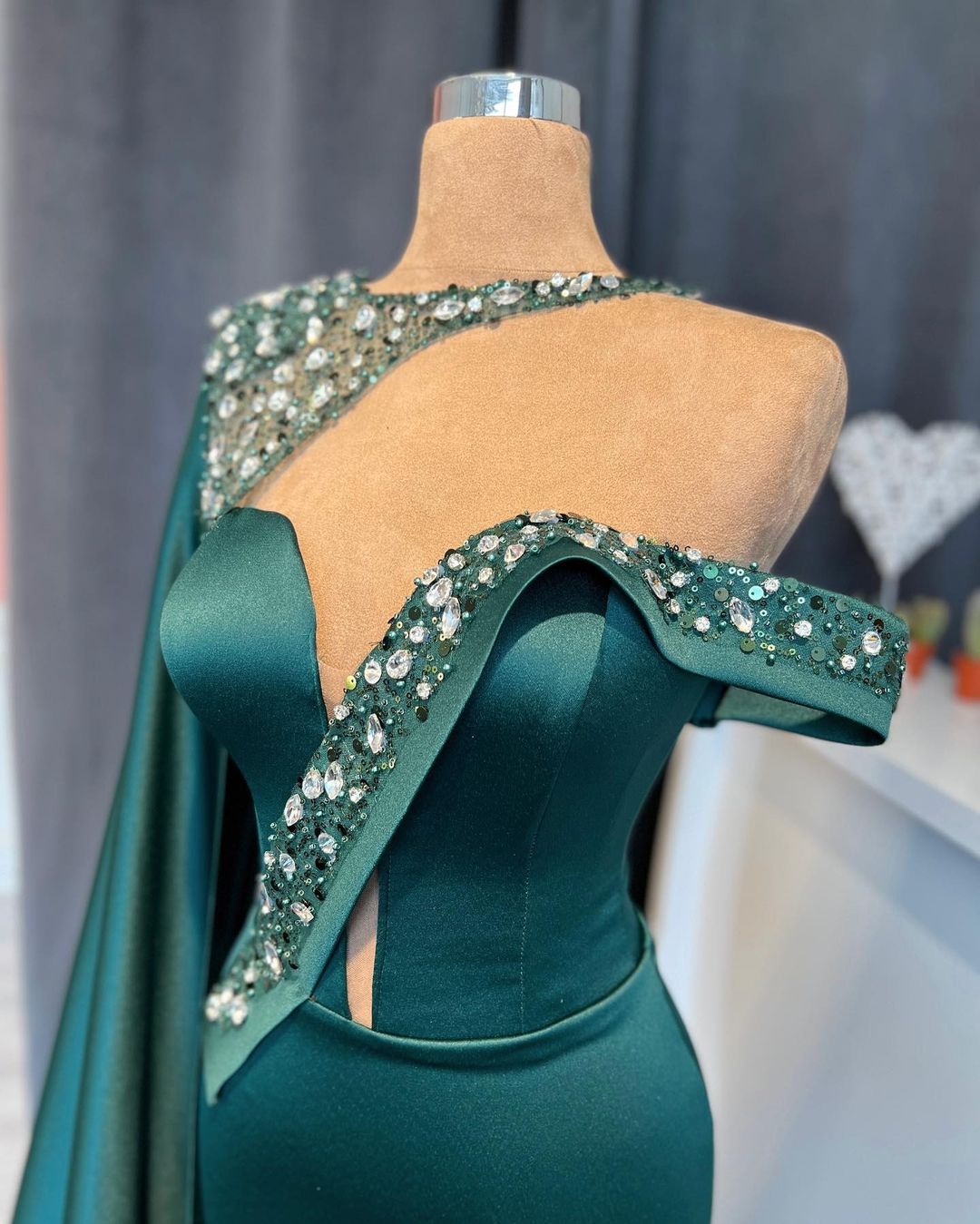 Fabulous Mermaid Dark Green Crystals Prom Dress With Lace