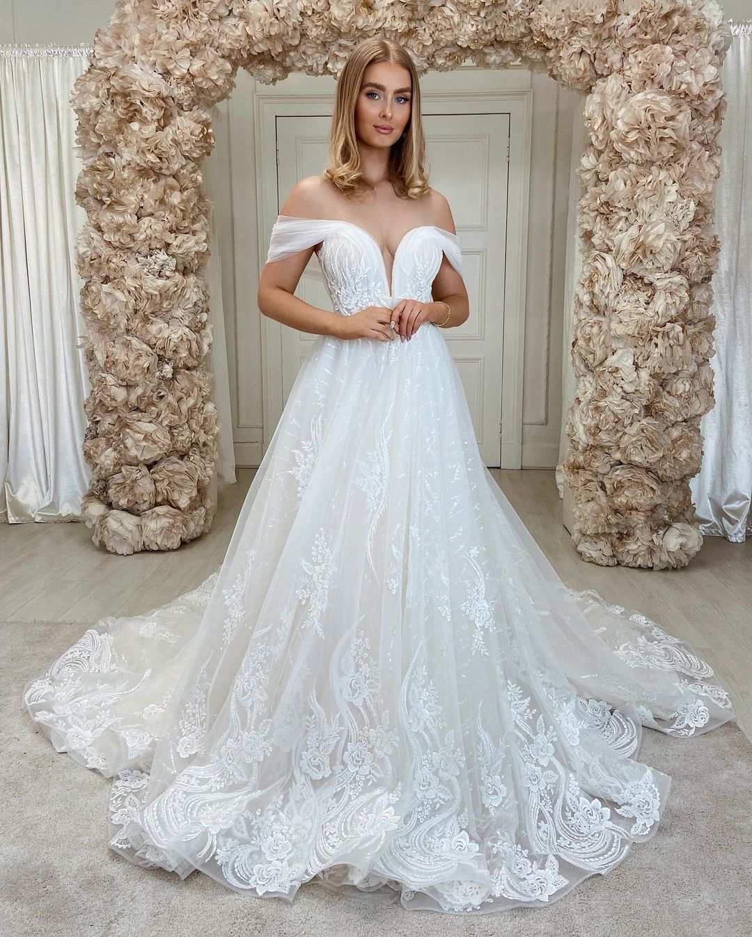 Gorgeous Off-the-Shoulder Lace Wedding Dress On Sale