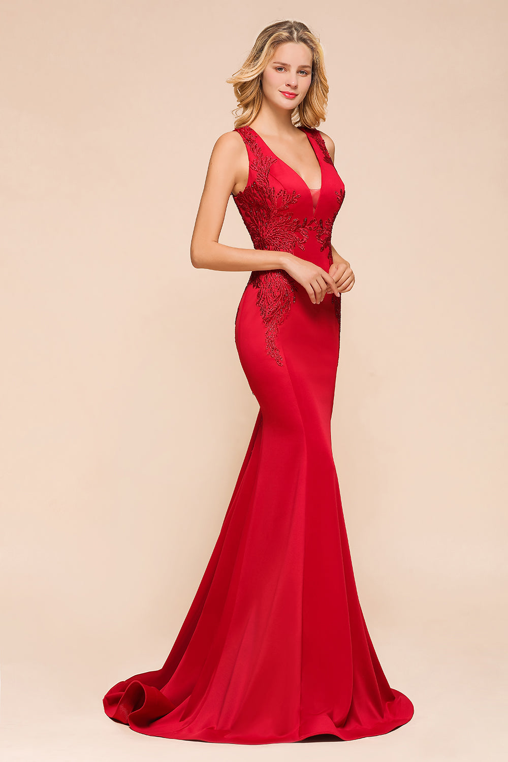 Gorgeous Red Mermaid V-Neck Prom Dress Long With Lace Appliques