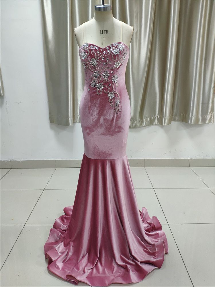 Gorgeous Strapless Sweetheart Long Prom Dress with Appliques Beadings