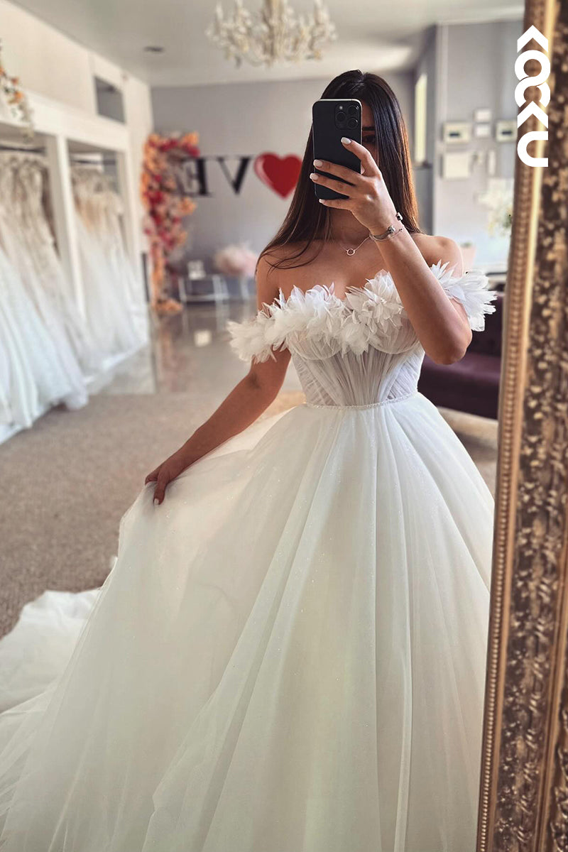 K2070 - Glamorous & Dramatic Off-Shoulder Sleeveless A-line Tulle Wedding Dress