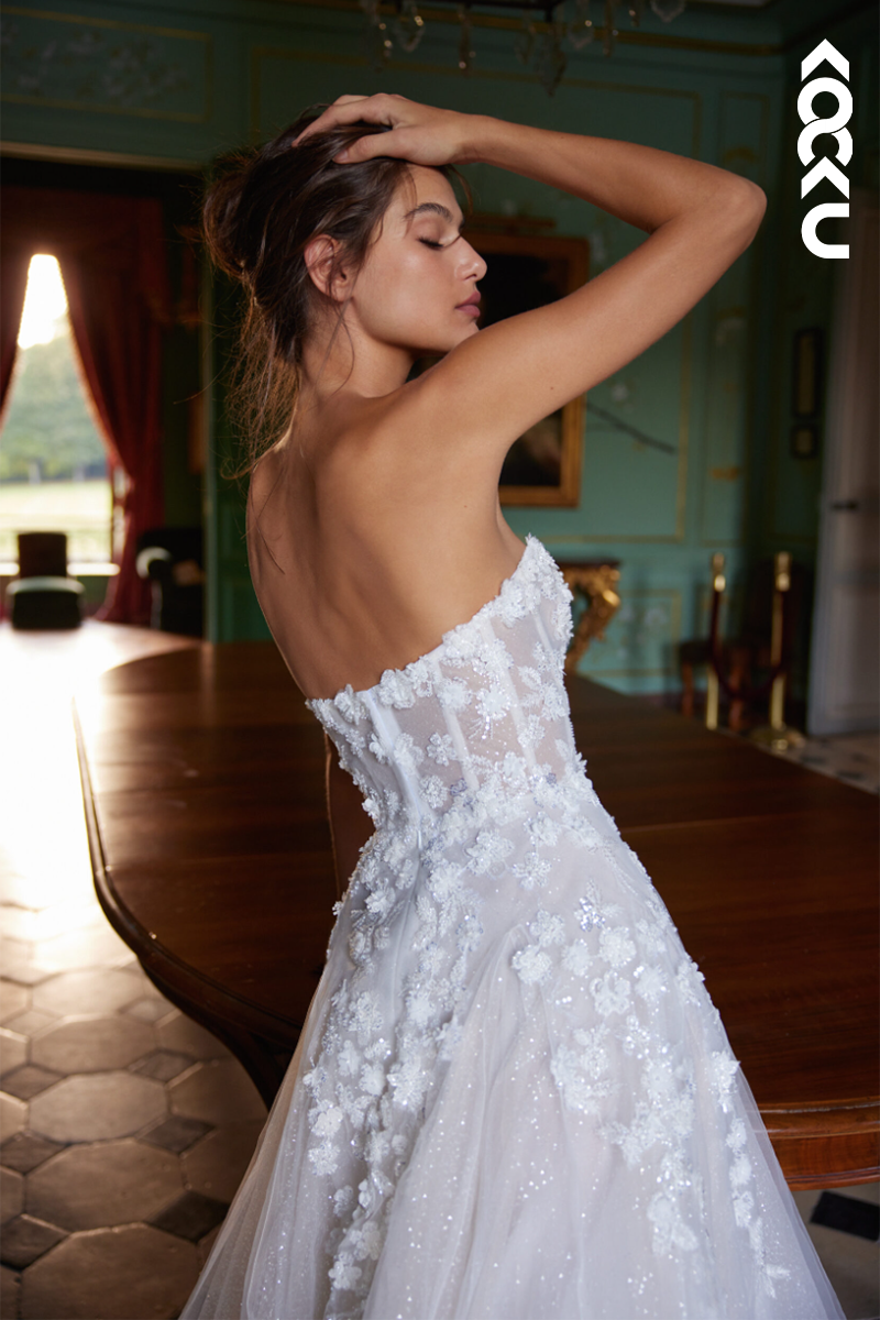 K1906 - Elegant & Luxurious Off-Shoulder Sleeveless A-Line Tulee Wedding Dress With Appliques