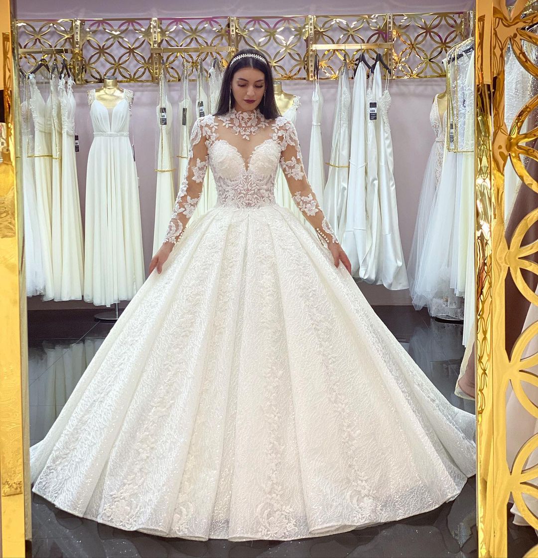 Long Sleeves High Neck Wedding Dress Ball Gown Tulle