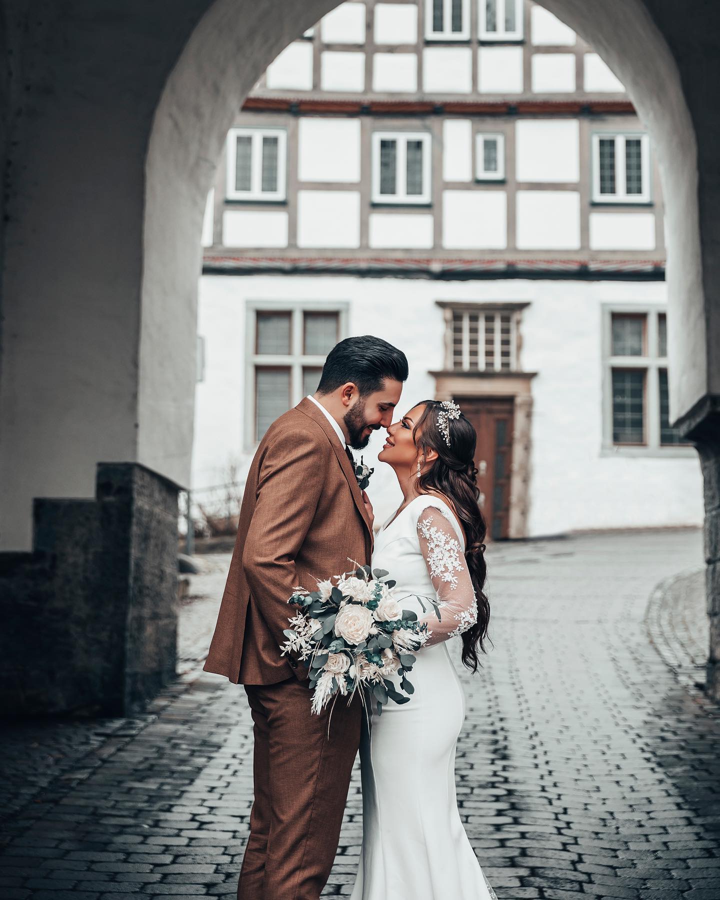 Long Sleeves White Wedding Dress Mermaid Lace