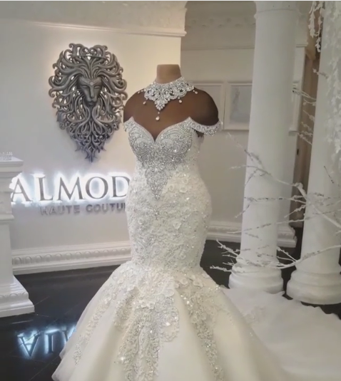 Luxurious Crystals Mermaid Wedding Dresses Off the Shoulder Appliques Bridal Gowns