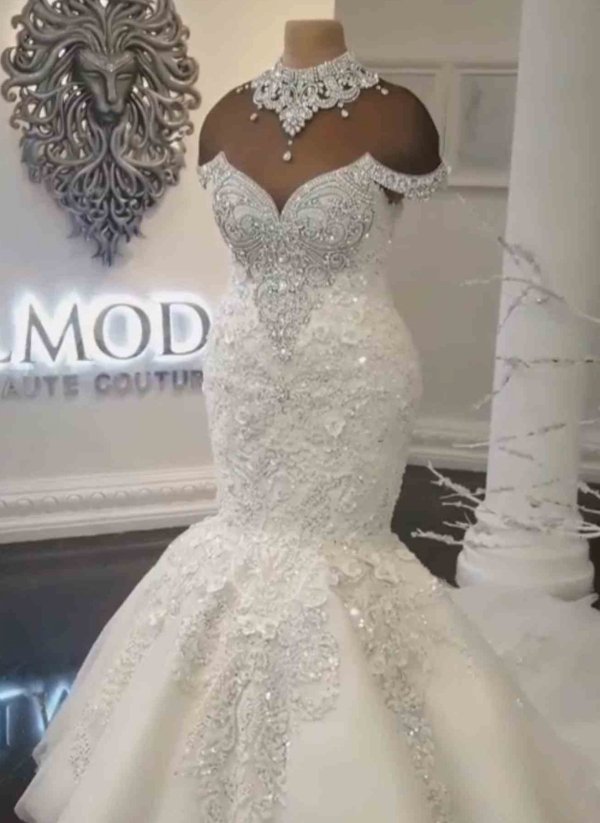 Luxurious Crystals Mermaid Wedding Dresses Off the Shoulder Appliques Bridal Gowns