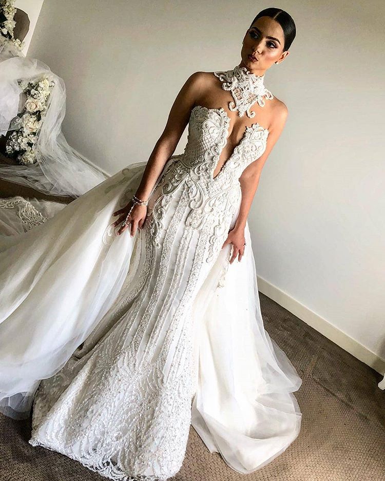 Luxurious High Neck Mermaid Sleeveless Wedding DressNew Arrival Lace Appliques Overskirt Bridal Gown