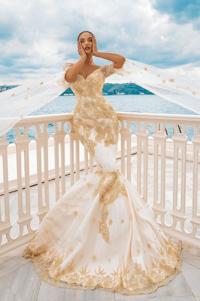 Mermaid Bridal Gowns Gold Appliques Half Sleeve Cape