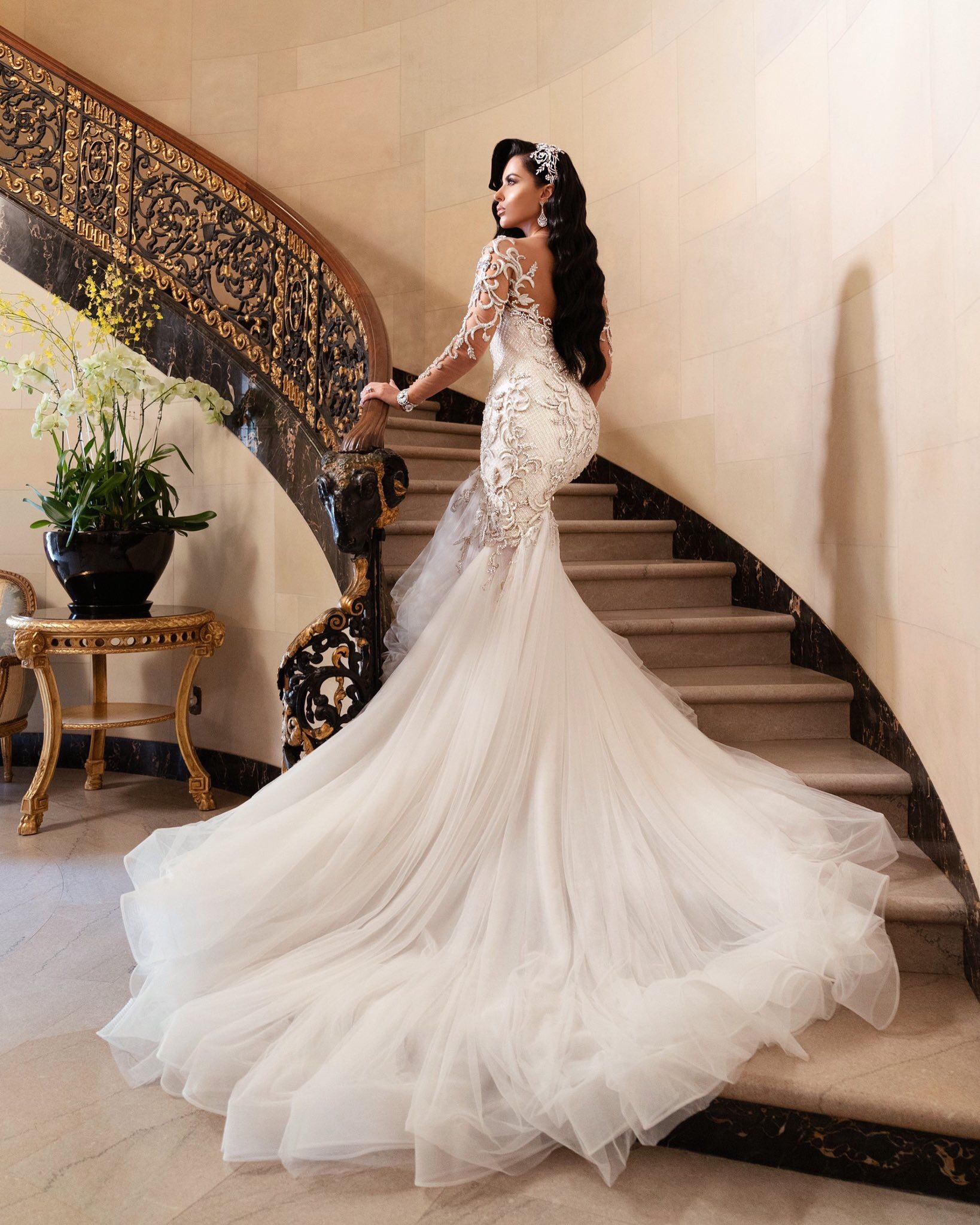 Mermaid V-neck Long Sleeves Floor Length Tulle Beading Applique Wedding Dress