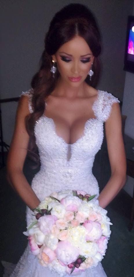 Modern Mermaid V neck Wedding Dress Sparkly Lace Bridal Gowns