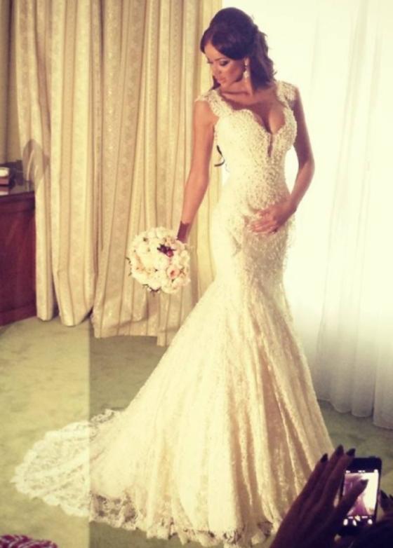 Modern Mermaid V neck Wedding Dress Sparkly Lace Bridal Gowns