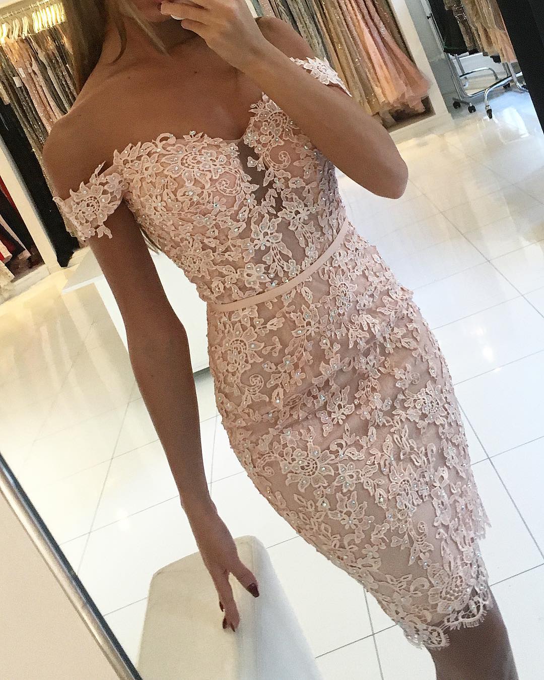 Off-the-Shoulder Sheath Prom Dress Knee-Length With Appliques