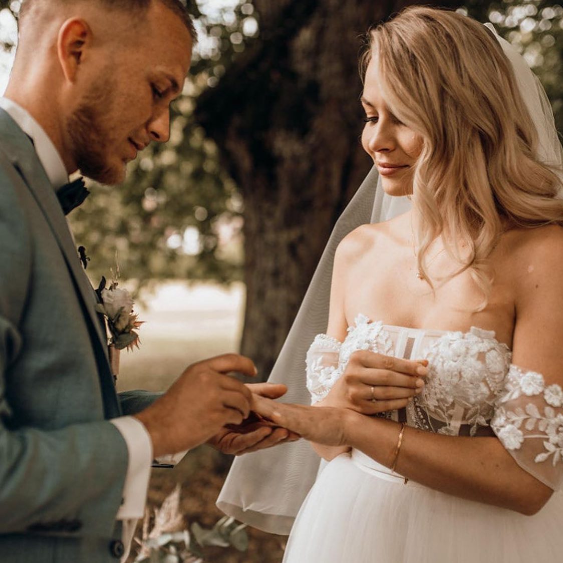 Off-the-Shoulder Tulle Wedding Dress Boho Lace Long