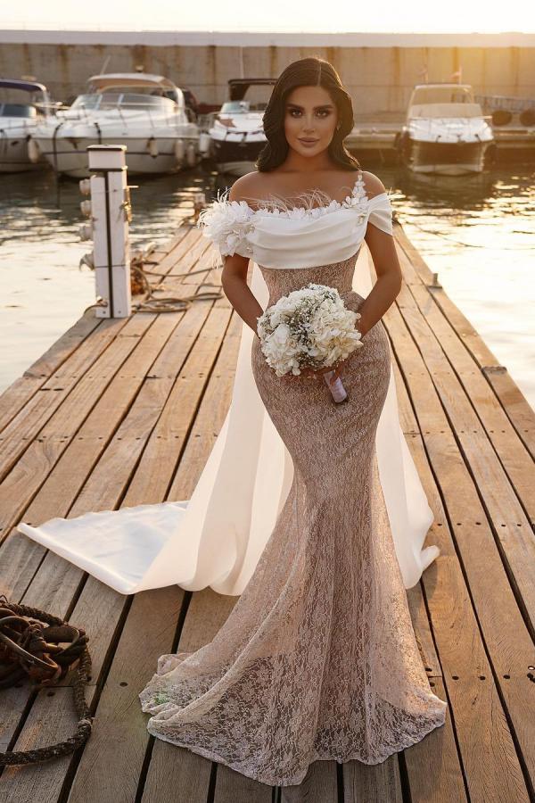 Off-the-Shoulder Wedding Dress Mermaid Lace With Cape