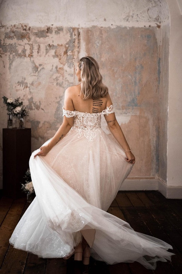 Off-the-Shoulder Wedding Dress Tulle Lace Long