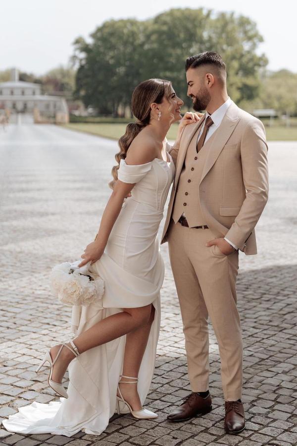 Off-the-Shoulder White Wedding Dress Mermaid With Slit