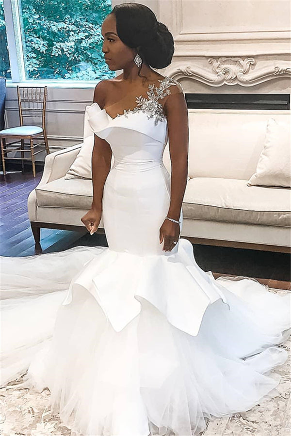 One shoulder White Mermaid Bridal Gowns with Ruffles Train