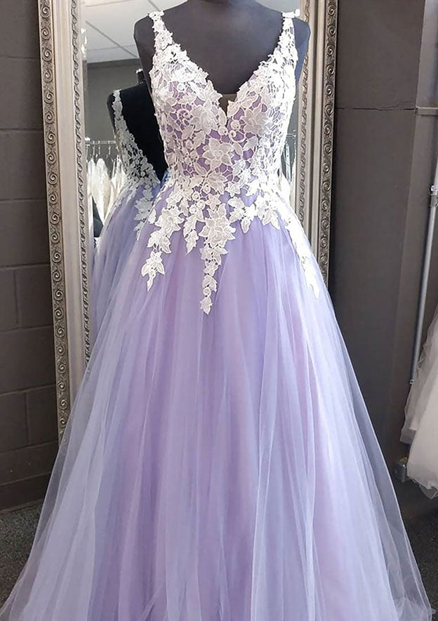 Princess V-Neck Tulle Prom Dress/Evening Dress With Appliqued Laced