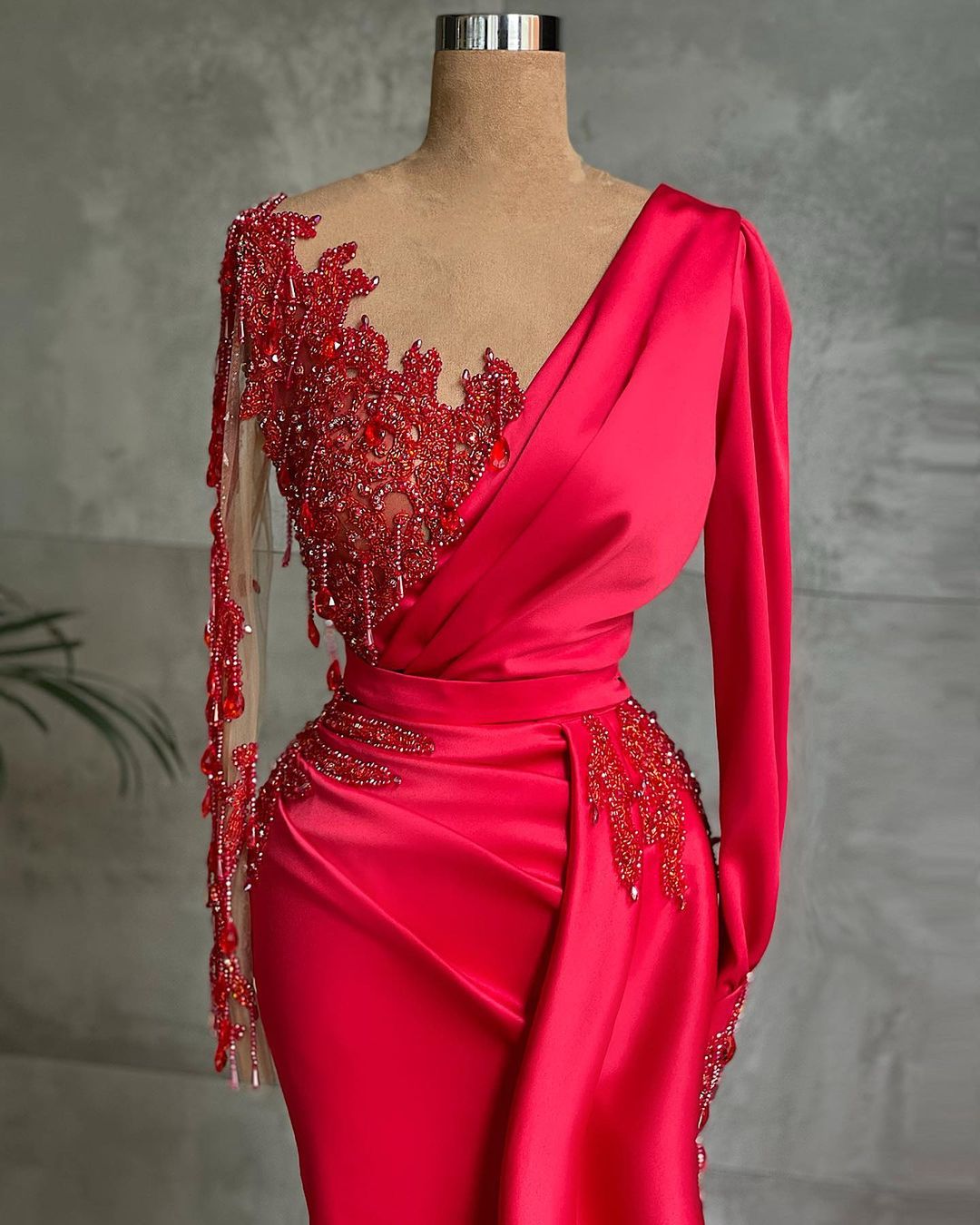 Red Long Sleeves Mermaid Prom Dress WIth Beads Appliques