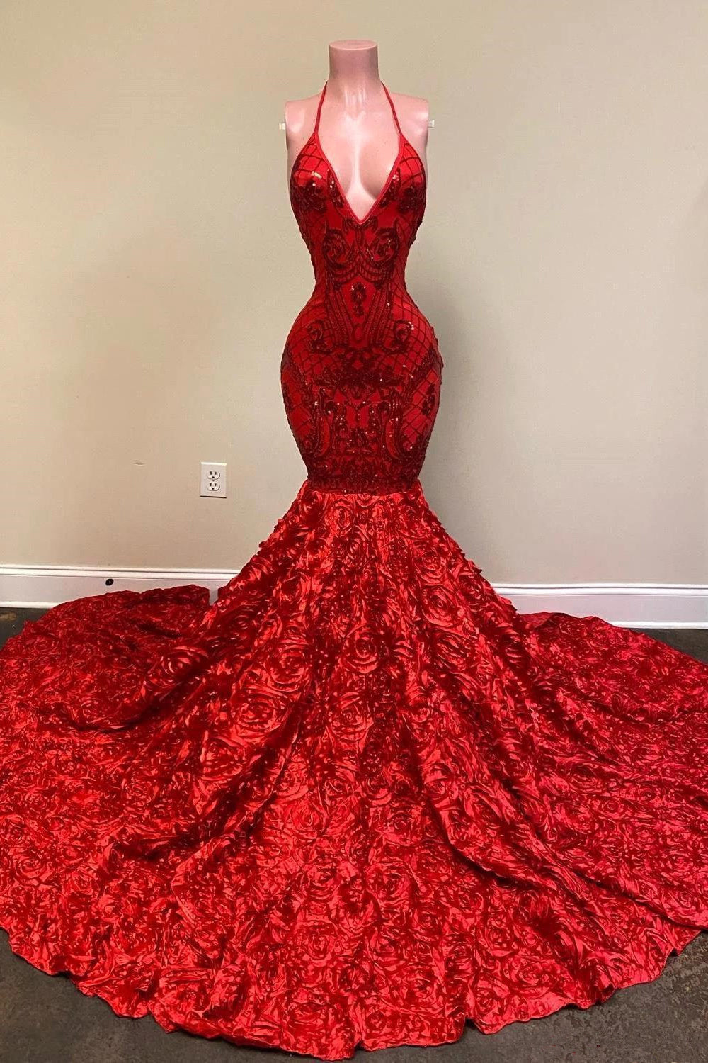 Red V-Neck Mermaid Prom Dress Sequins Flowers Bottom