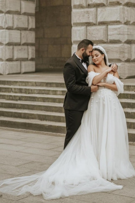 Romantic Off-the-Shoulder Cap Sleeve A-Line Tulle Wedding Dress