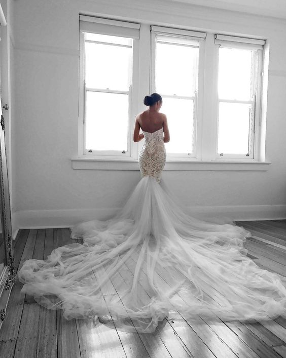 Romantic Sweetheart Lace White Sheer Wedding Dress Mermaid Bridal Gown