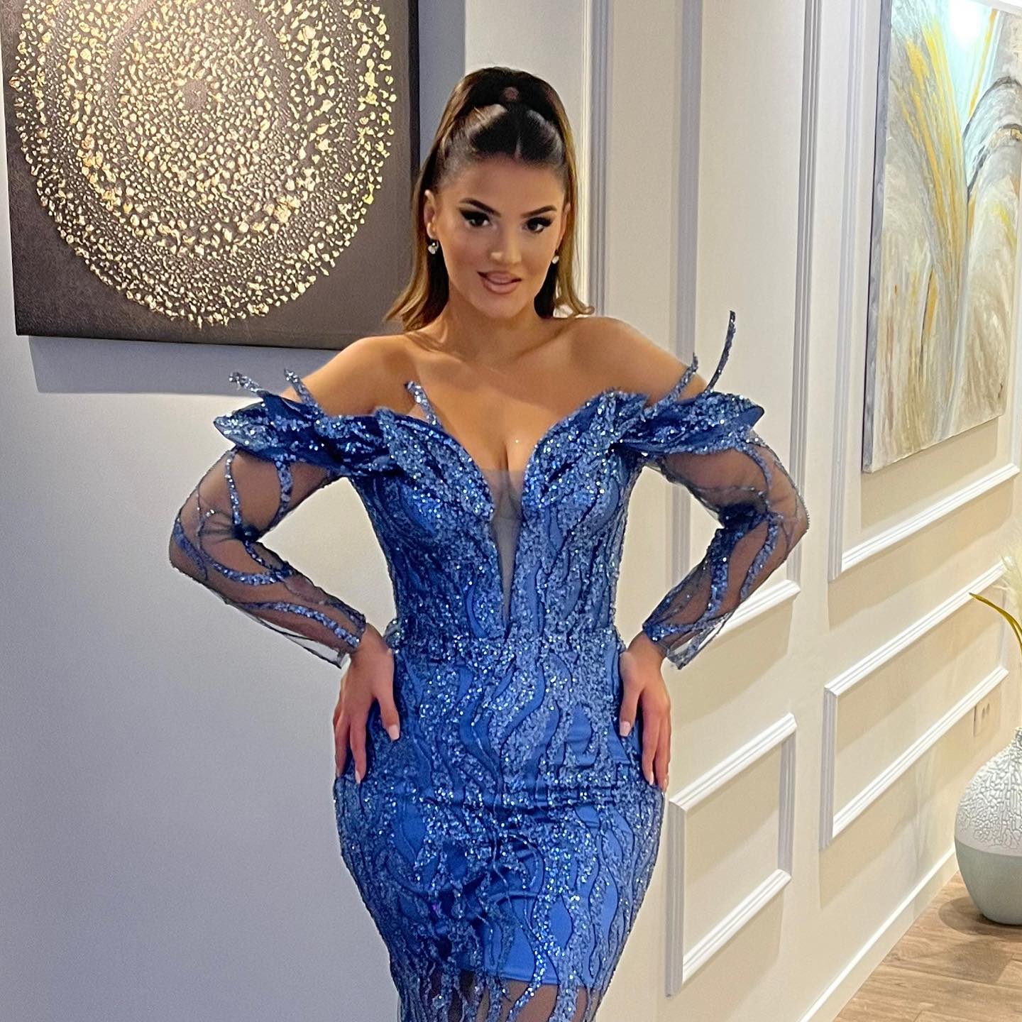 Sexy Floor-Length V-Neck Long Sleeve Sheath Mermaid Lace Prom Dress