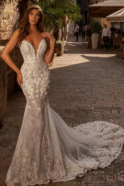 Alluring Sweetheart Sleeveless Mermaid Lace Bridal Gown