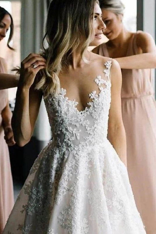 Sleeveless Long Wedding Dress With Lace Appliques