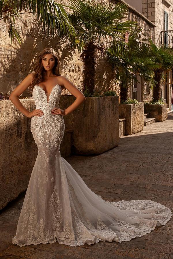 Spaghetti-Straps Lace Wedding Dress Mermaid Long