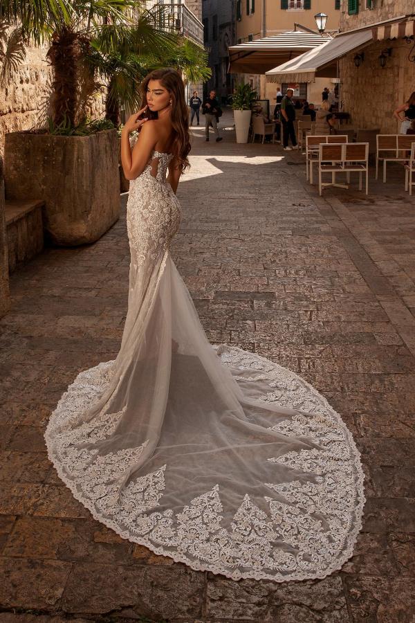 Spaghetti-Straps Lace Wedding Dress Mermaid Long