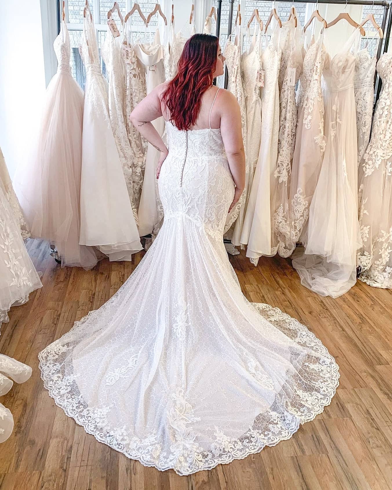 Spaghetti-Straps Plus Size Wedding Dress Lace Mermaid Sleeveless