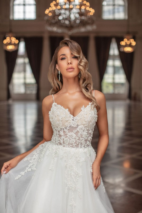 Spaghetti-Straps Wedding Dress Mermaid Lace Appliques Sleeveless