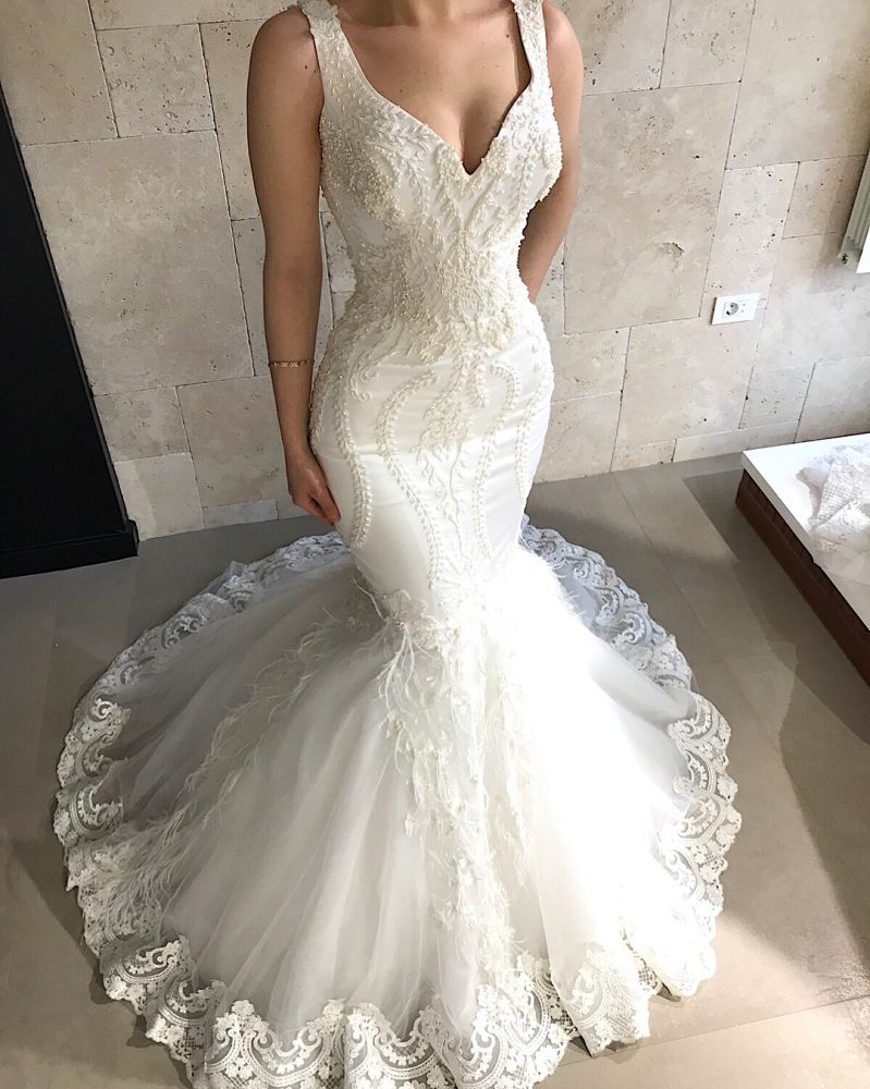 Straps Fit and Flare Beads Appliques Wedding Dresses Sleeveless Tulle Lace Bridal Gowns