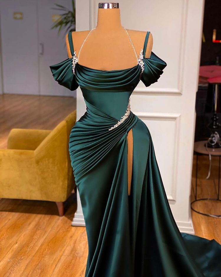 Stunning Off-the-Shoulder Mermaid Prom Dress Ruffles With High Split