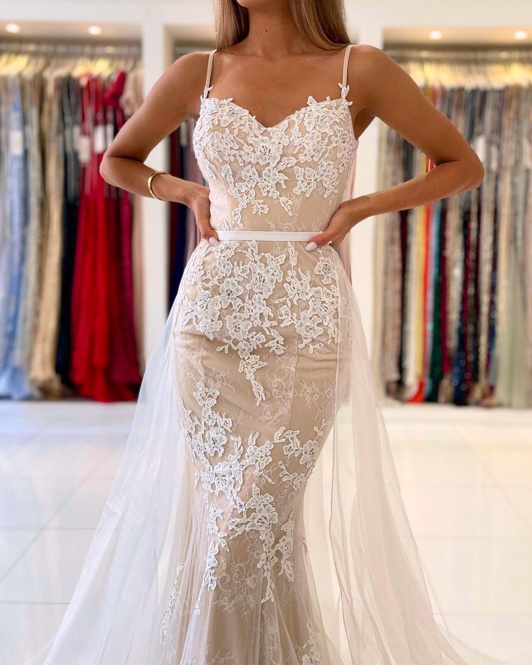 Stunning Spaghetti-Straps Mermaid Prom Dress Lace Appliques