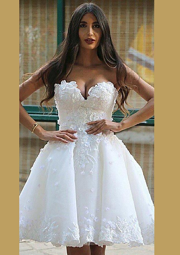 Stunning Tulle A-Line/Princess Prom Dress/Evening Dress with Appliqued Detail